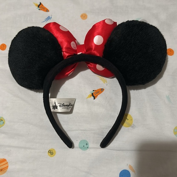 Disney Minnie Ears - Picture 2 of 2